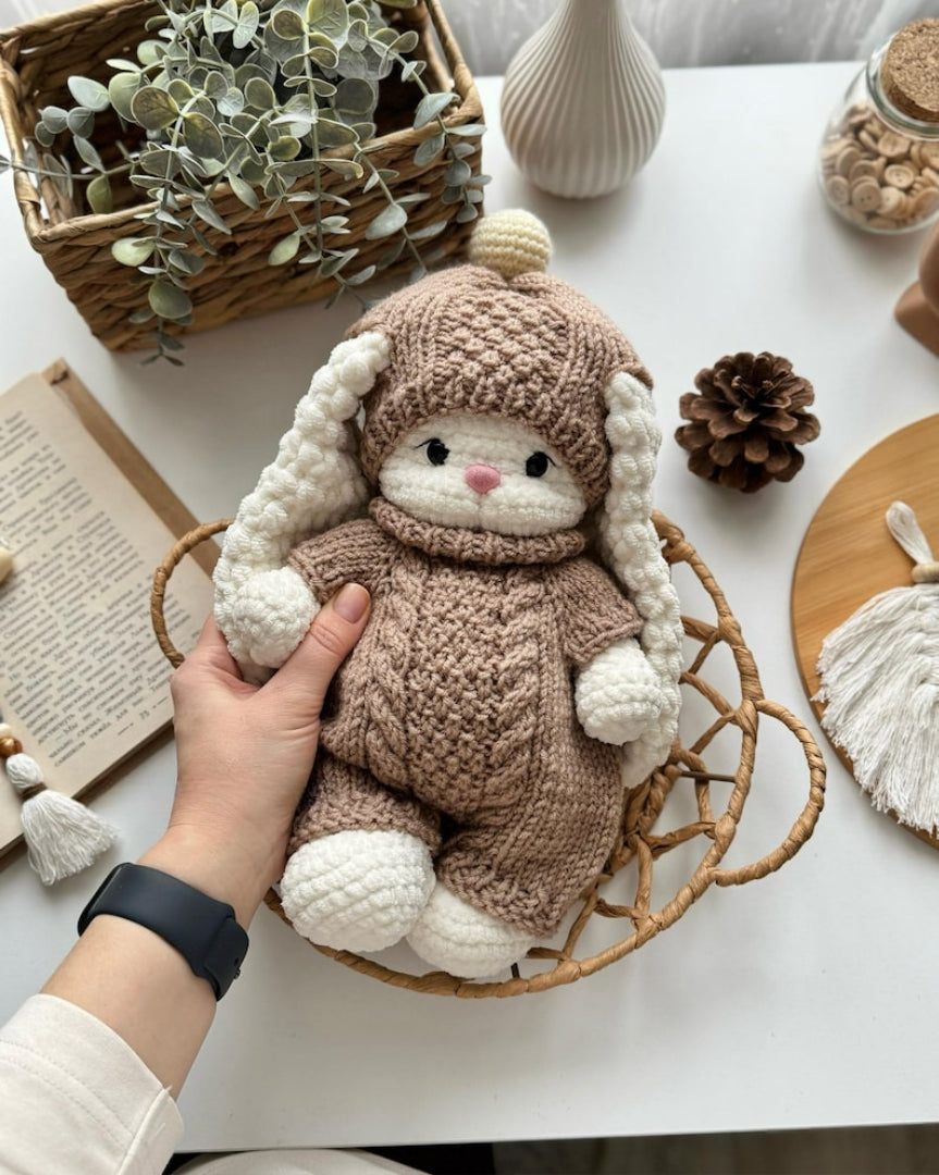 2-in-1 Crochet Pattern: Bear “Topa” + Outfit