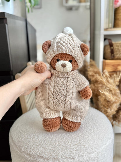 2-in-1 Crochet Pattern: Bear “Topa” + Outfit