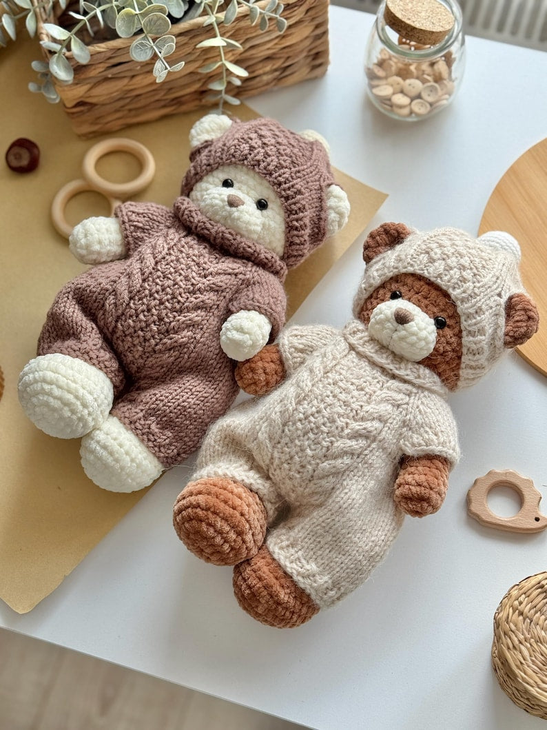 2-in-1 Crochet Pattern: Bear “Topa” + Outfit