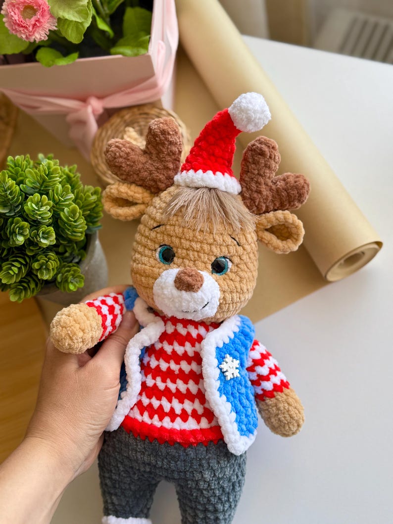 Reindeer Lenya – Christmas Crochet Pattern