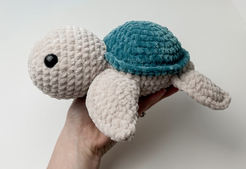 Tilly – Cuddly Turtle Crochet Pattern