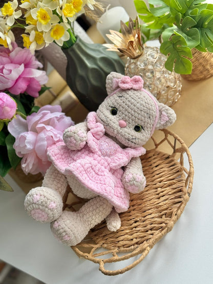 Musya – Crochet Kitten with Dress & Accessories