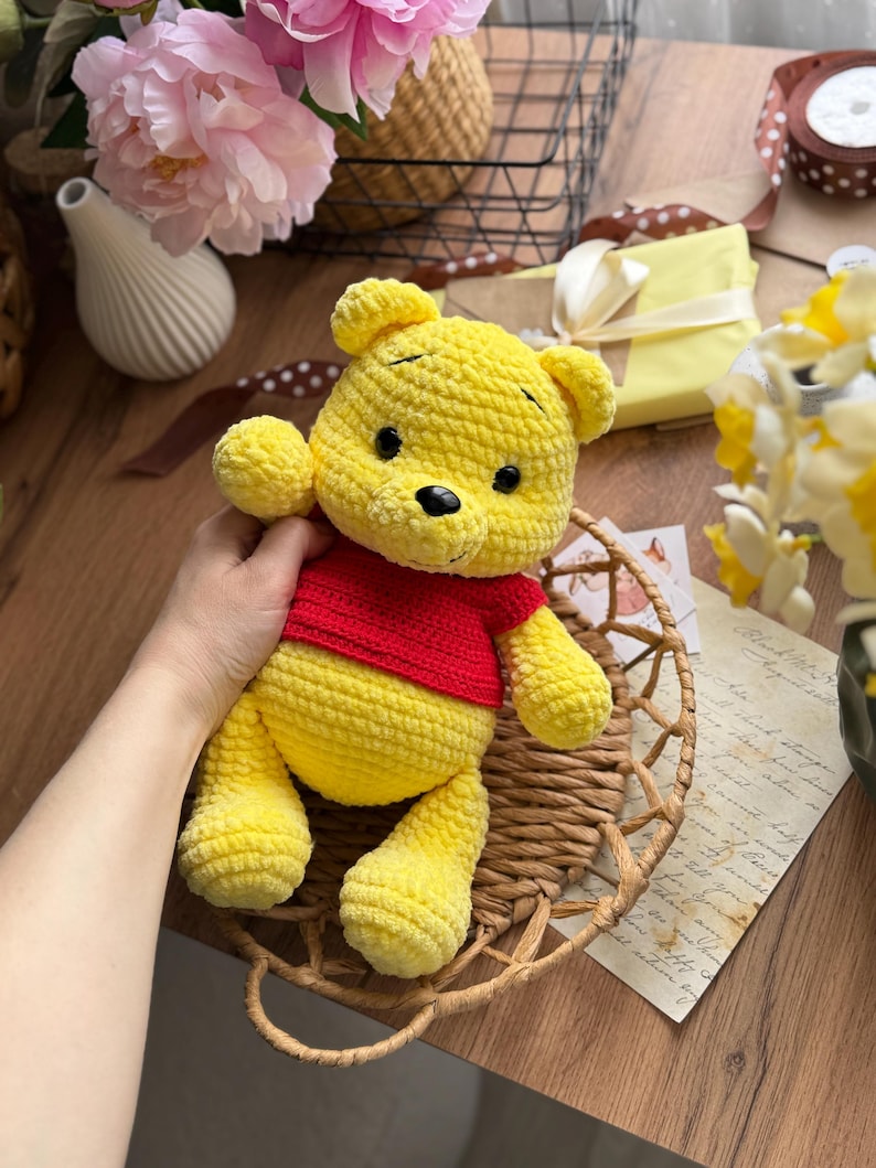 Teddy Bear Vinni – Crochet Pattern with T-Shirt