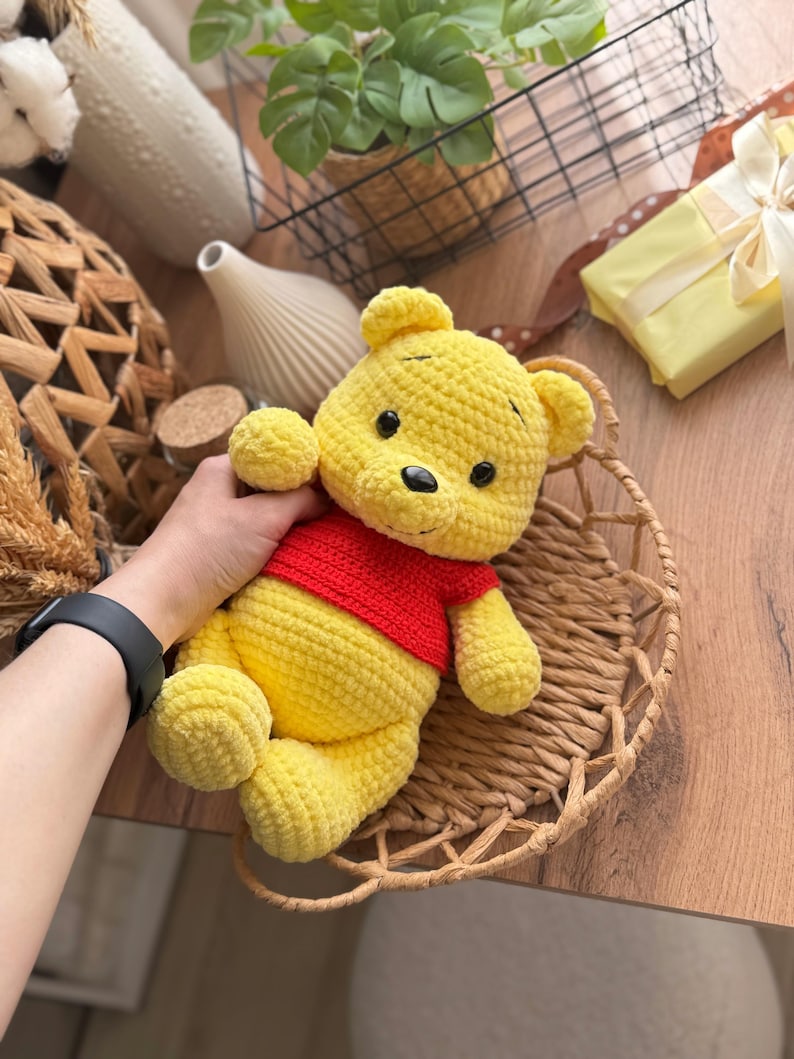Teddy Bear Vinni – Crochet Pattern with T-Shirt