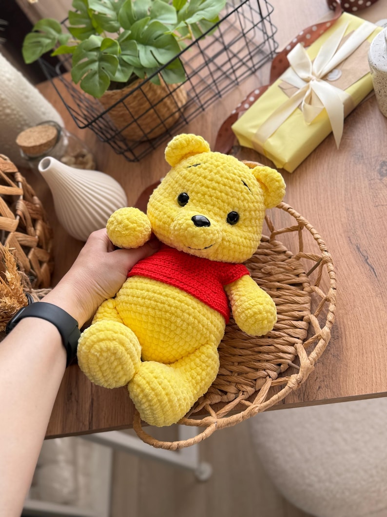 Teddy Bear Vinni – Crochet Pattern with T-Shirt
