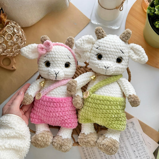 Lilly & Leo – Små mjuka getter med outfit