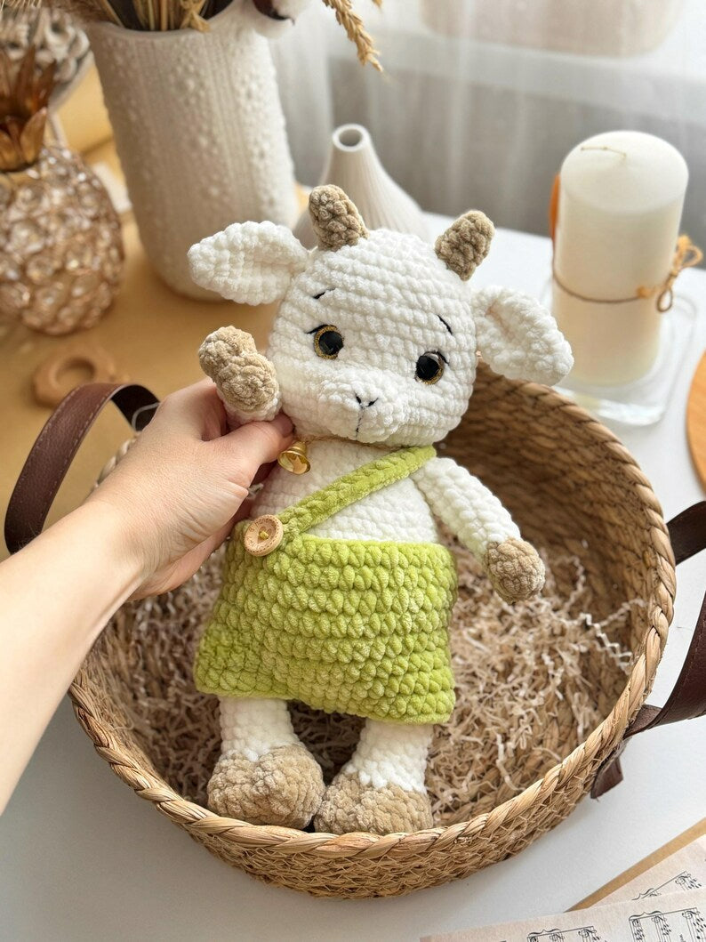 Lilly & Leo – Little Plush Goats with Outfit