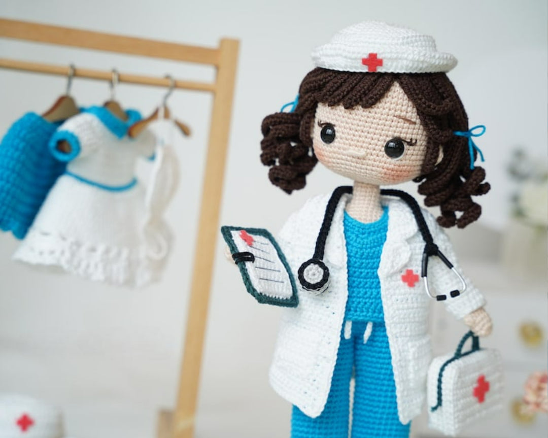 Helen the Nurse – Crochet Pattern with Outfit